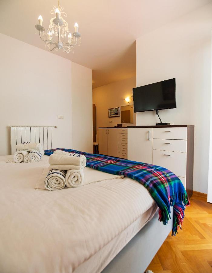 M. De Dominisa 5 Apartment Раб Екстериор снимка