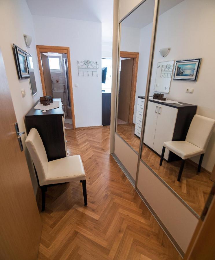 M. De Dominisa 5 Apartment Раб Екстериор снимка