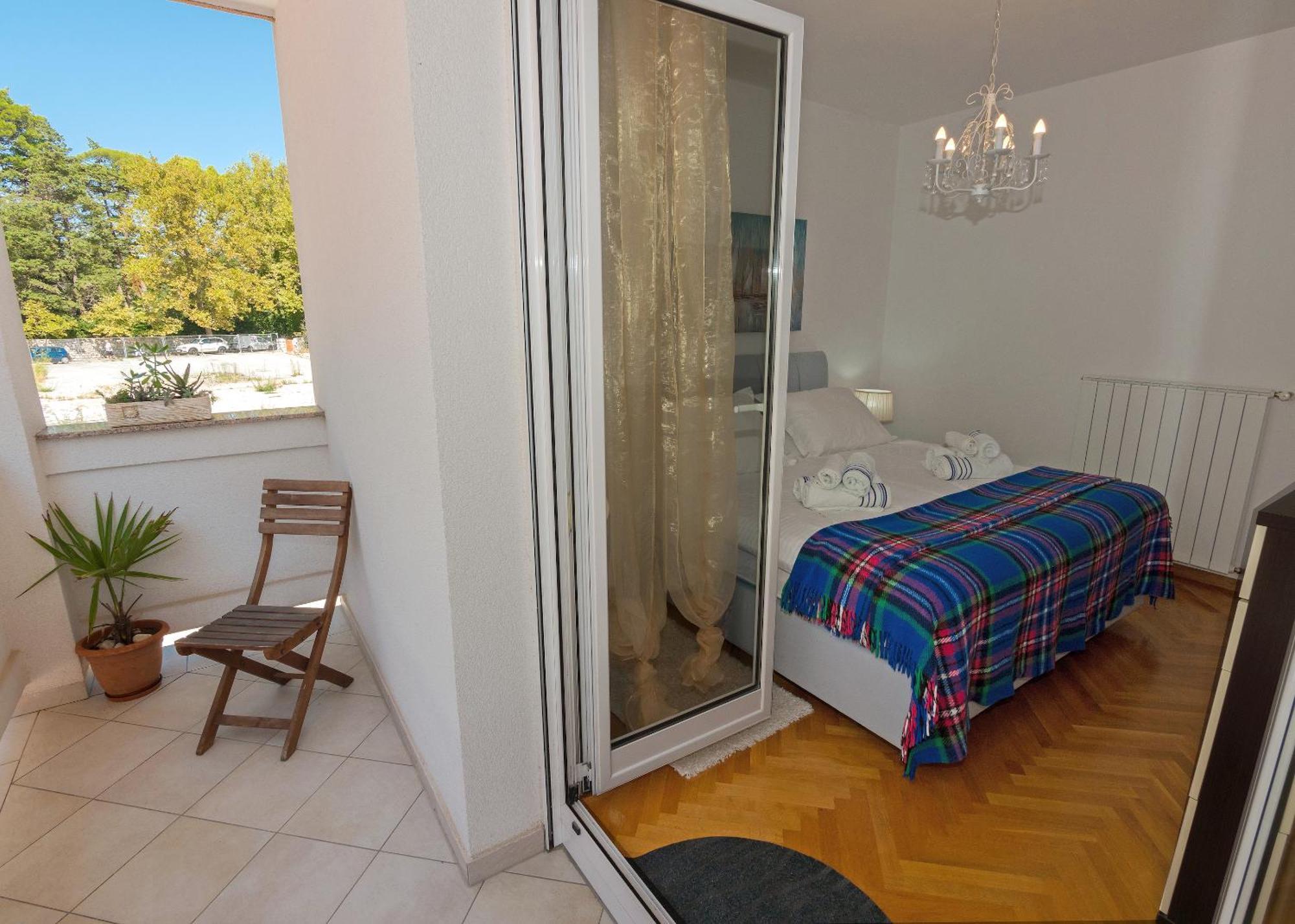 M. De Dominisa 5 Apartment Раб Екстериор снимка